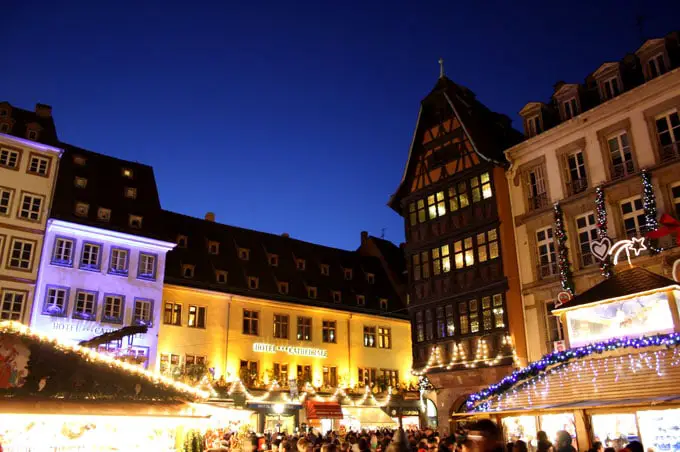 sehenswuerdigkeiten-strassburg-bas-rhin-elsass-reisetipps-frankreich-weihnachtsmarkt1