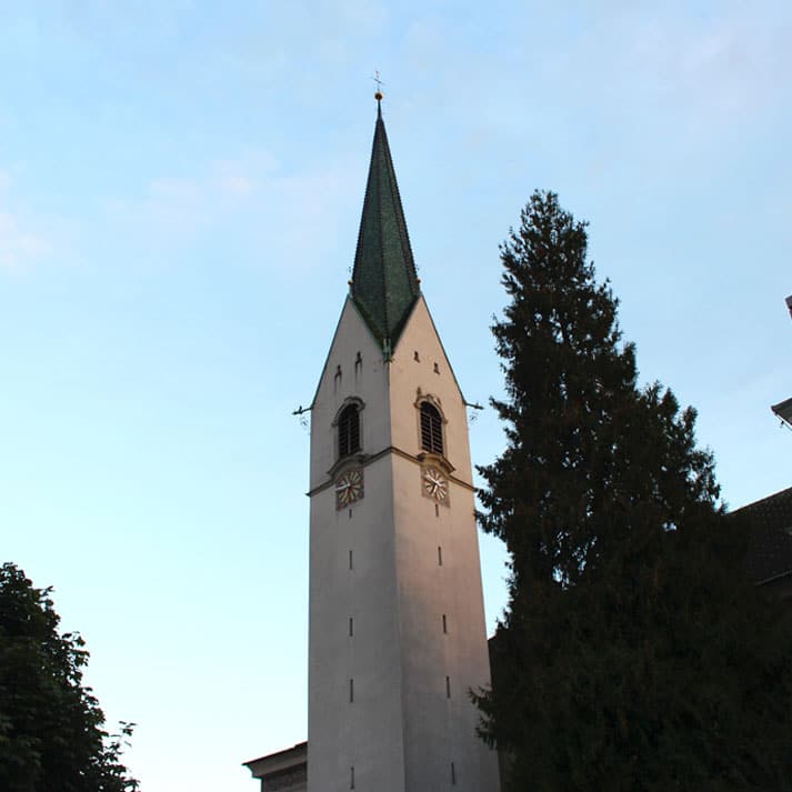 sehenswuerdigkeiten-dornbirn-reisetipps-vorarlberg-reisetipps-oesterreich-pfarrkirche-st-marien-kirchturm