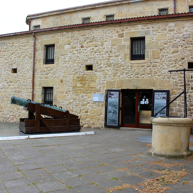 sehenswuerdigkeiten-san-sebastian-baskenland-reisetipps-spanien-altstadt-casa-de-la-historia