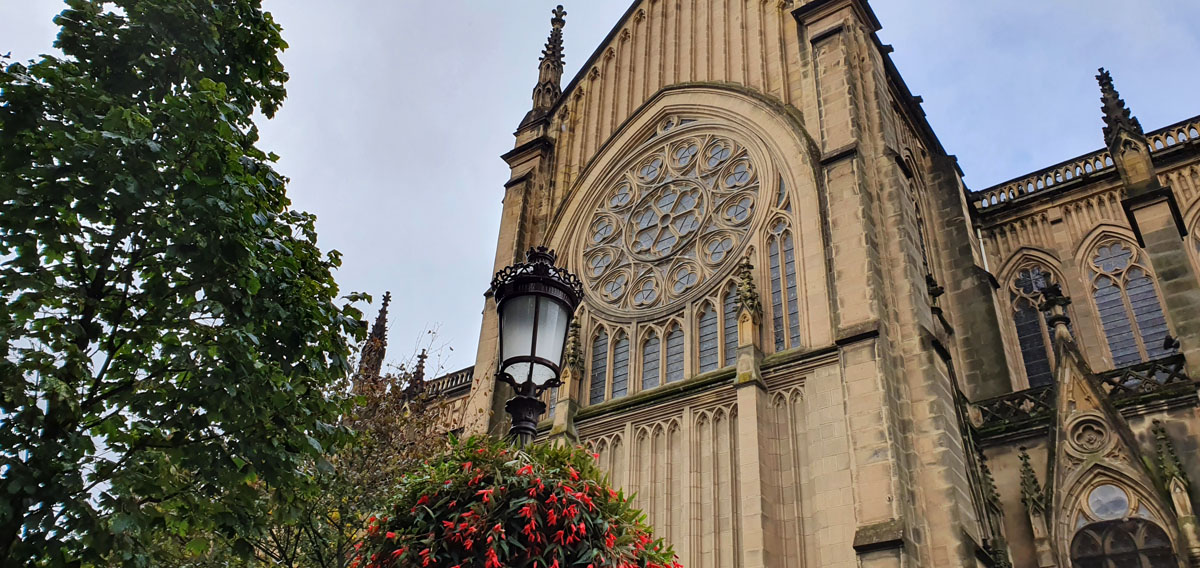 san-sebastian-sehenswuerdigkeiten-Kathedrale-Buen-Pastor-fensterrosette