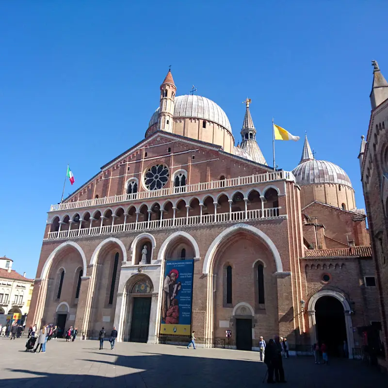 venetien-sehenswuerdigkeiten-padua-basilica-s-antonio