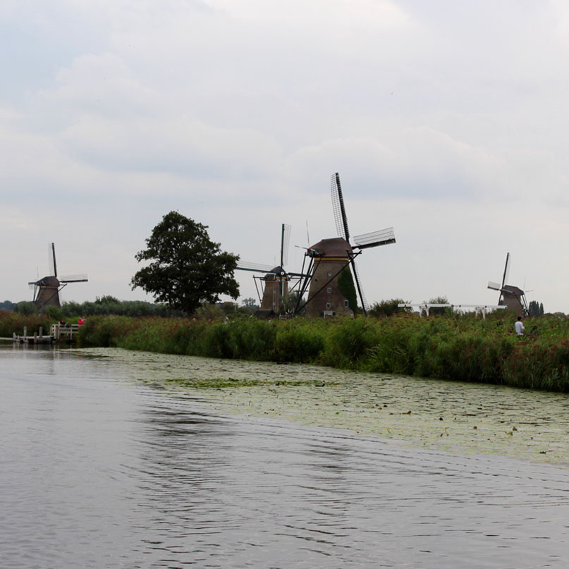 Muehlenanlagen-in-Kinderdijk-museum-windmuehle-nedderward