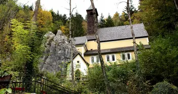 Reisetipp Österreich: Wallfahrtskirche Klobenstein im Kaiserwinkl sehenswuerdigkeiten-kaiserwinkl-reisetipps-tirol-reisetipps-oesterreich-wallfahrtskirche-klobenstein-titel