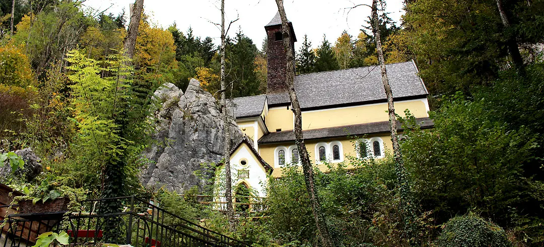 sehenswuerdigkeiten-kaiserwinkl-reisetipps-tirol-reisetipps-oesterreich-wallfahrtskirche-klobenstein-titel