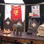 Weihnachtsmarkt-auf-der-creuzburg-reisetipp-thueringen-reisetipp-deutschland-zelt-tafel
