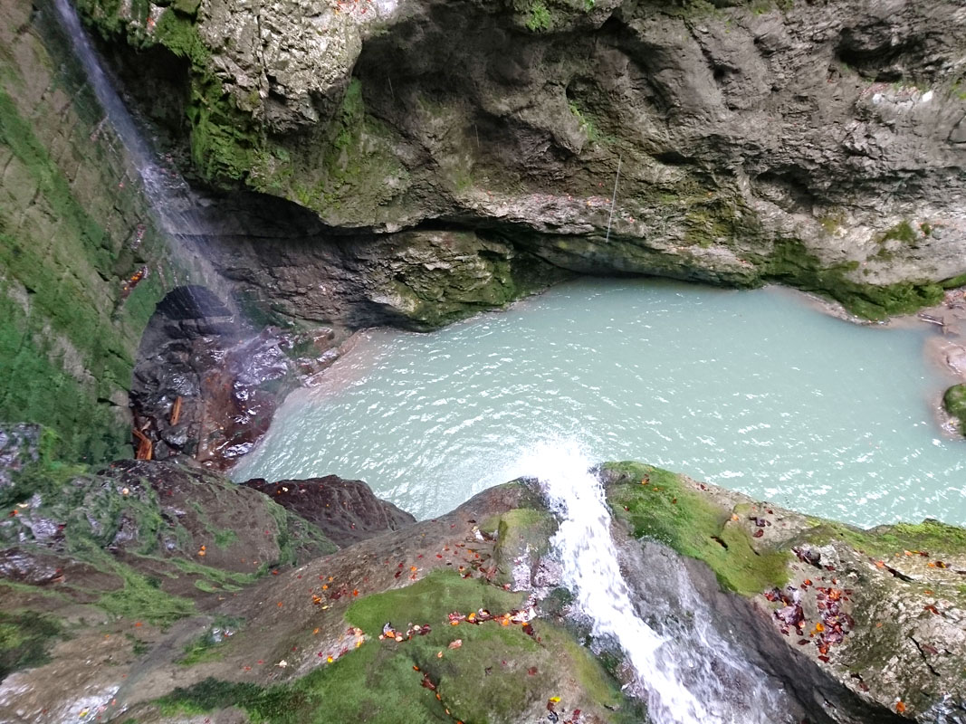 sehenswuerdigkeiten-dornbirn-reisetipps-vorarlberg-reisetipps-oesterreich-rappenlochschlucht--wasserfall-minisee