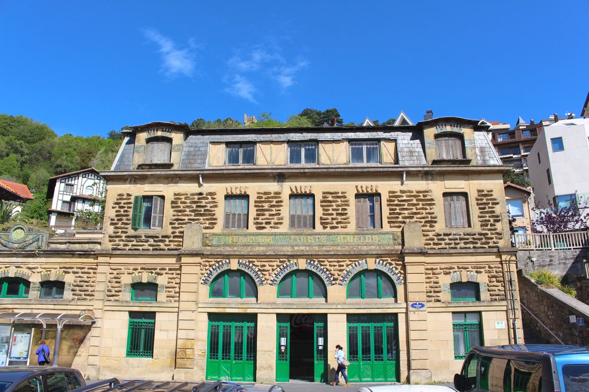 sehenswuerdigkeiten-san-sebastian-reisetipps-baskenland-reisetipps-spanien-belle-epoque-Station-Funicular