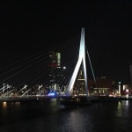 sehenswuerdigkeiten-rotterdam-reisetipps-suedholland-reisetipps-niederlande-erasmusbruecke-abend