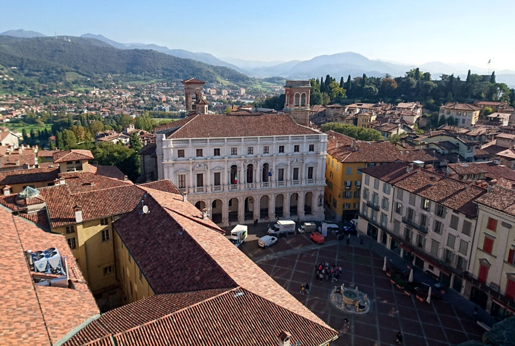 bergamo-bezienswaardigheden-piazza-vecchia