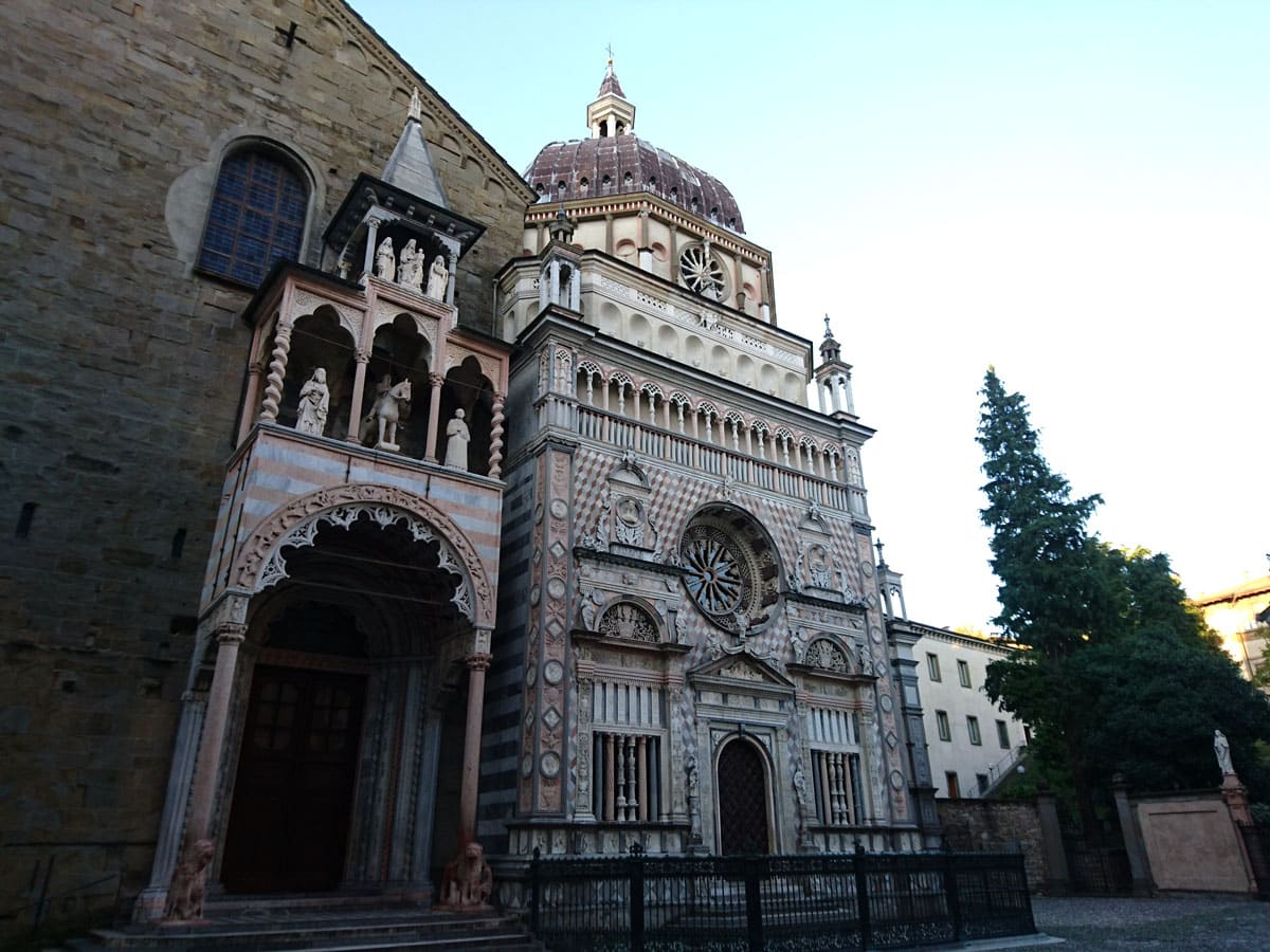 een-dag-in-bergamo-basiliek-Santa-Maria-Maggiore-buitenkant