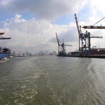 sehenswuerdigkeiten-rotterdam-reisetipps-suedholland-reisetipps-niederlande-hafenrundfahrt-hafenanlage