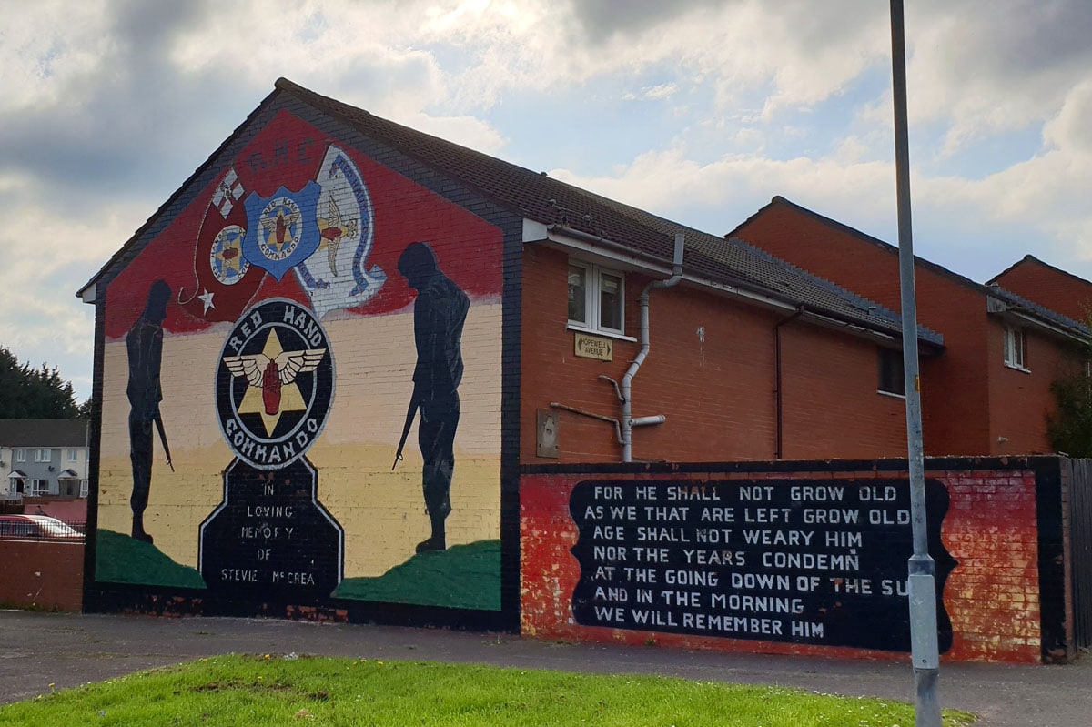 belfast-mural-red-hand-commando