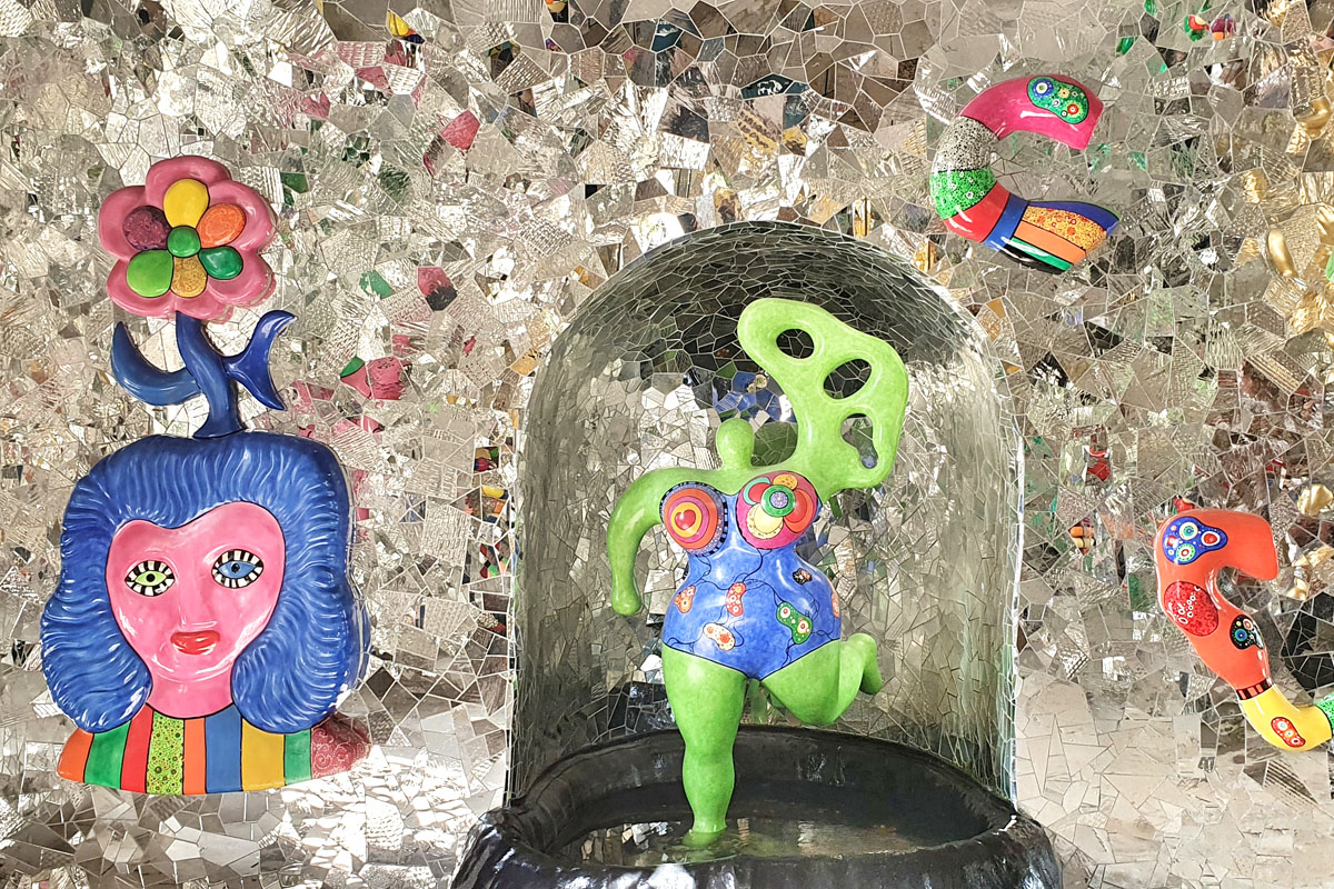 hannover-Grotte von-Niki-de-Saint-Phalle