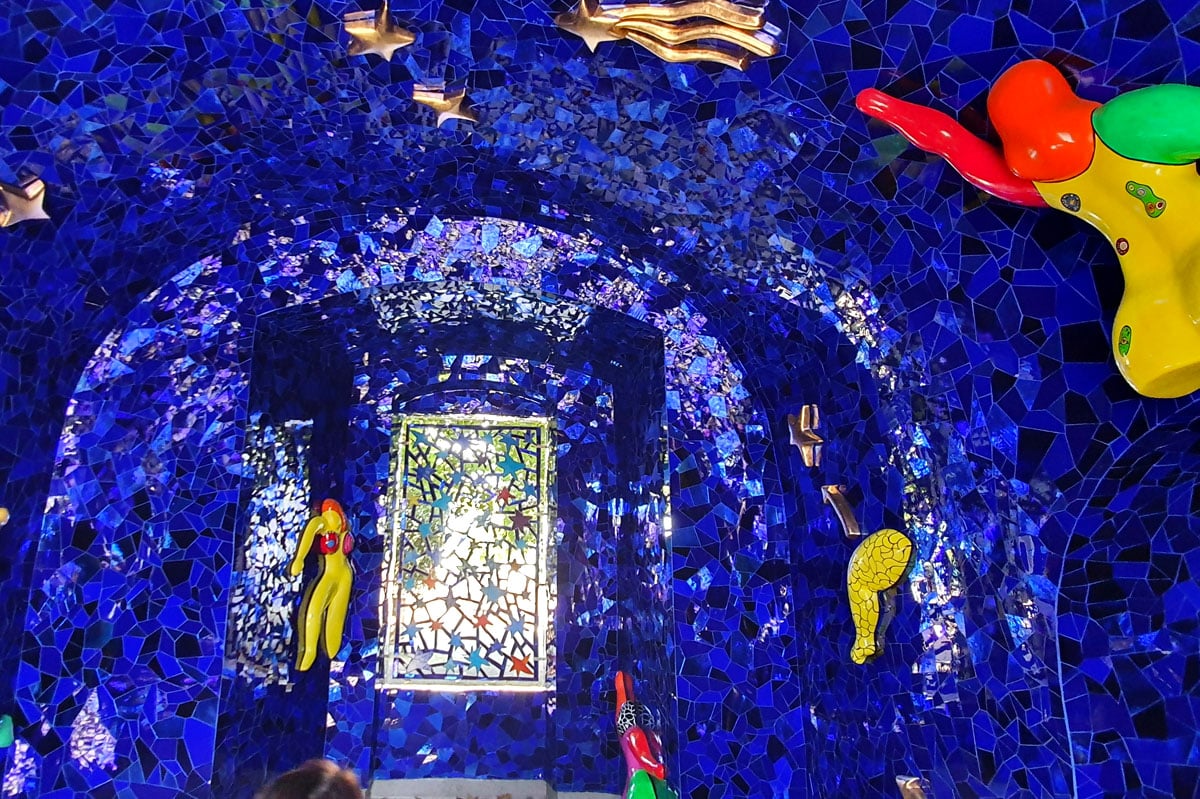 herrenhaeuser-gaerten-Grotte-von-Niki-de-Saint-Phalle