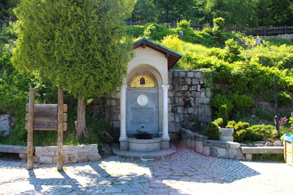 Reisetipp-Polen-Reisetipp-Niederschlesien-Stabkirche-Wang-denkmal