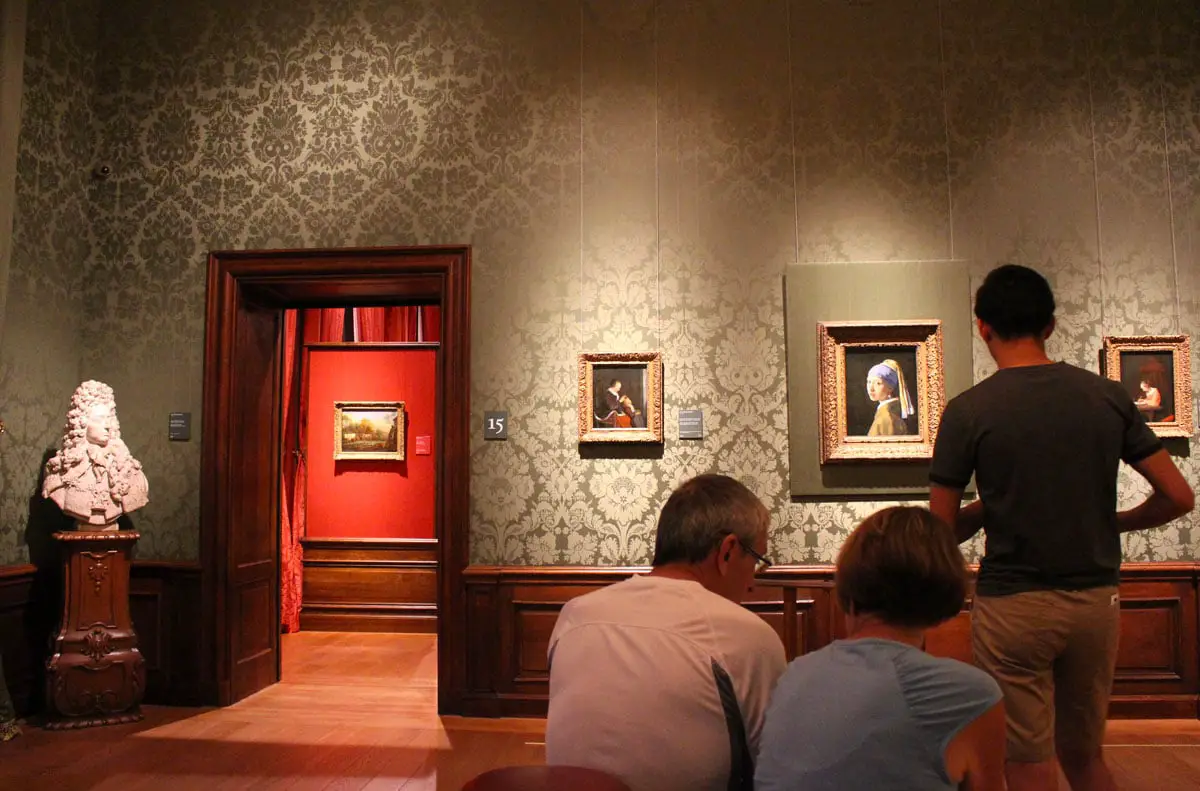 was-muss-man-in-den-haag-gesehen-haben-mauritshuis-maedchen-perlenohrgehaenge-vermeer