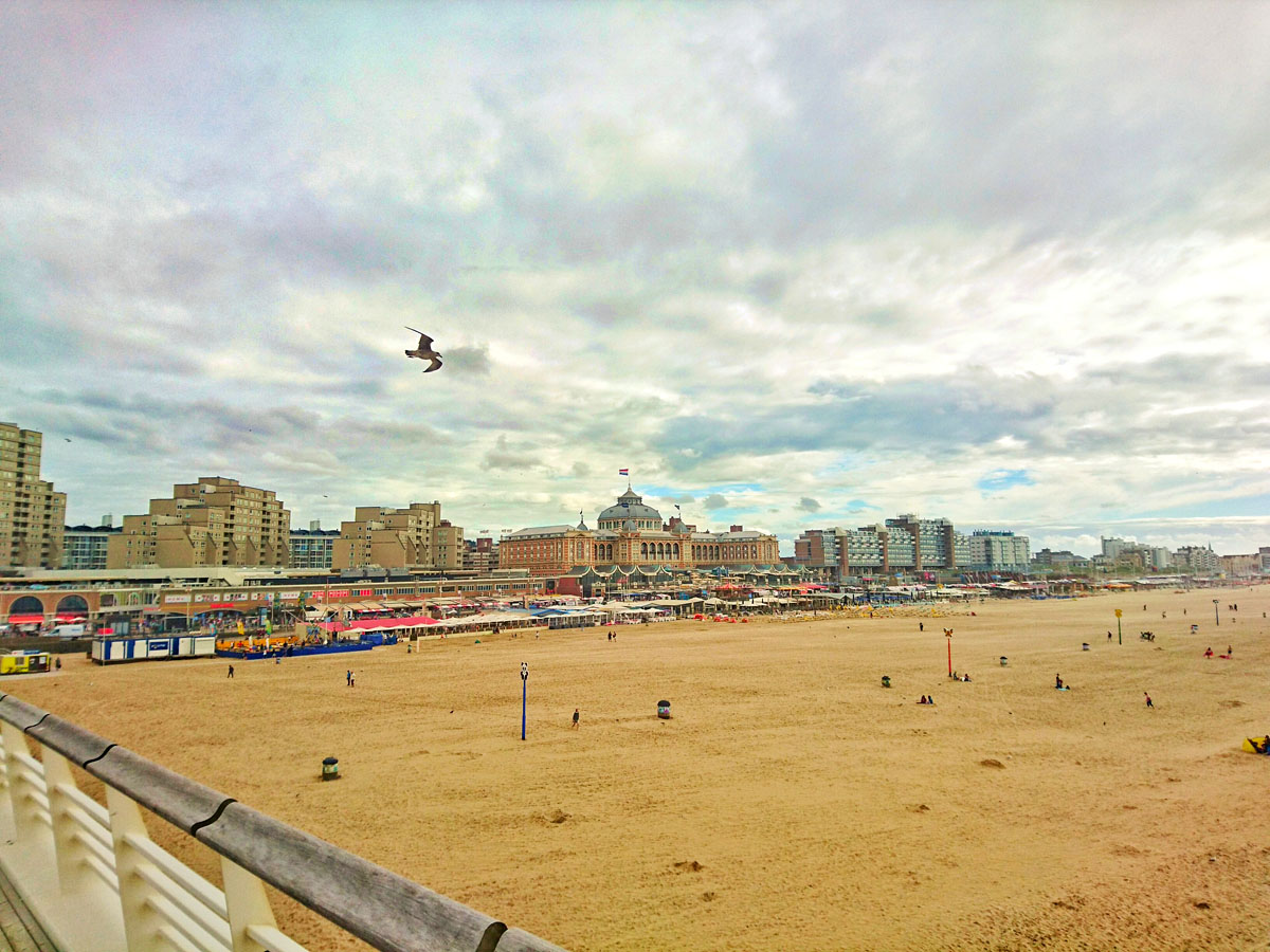 was-muss-man-in-den-haag-gesehen-haben-scheveningen-kurhaus