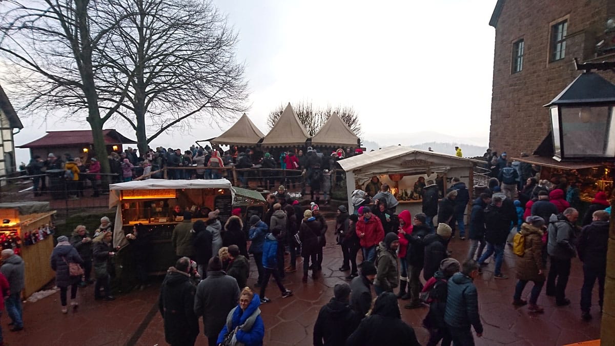 Weihnachtsmarkt-Wartburg-Eisenach-Weihnachtsbuden