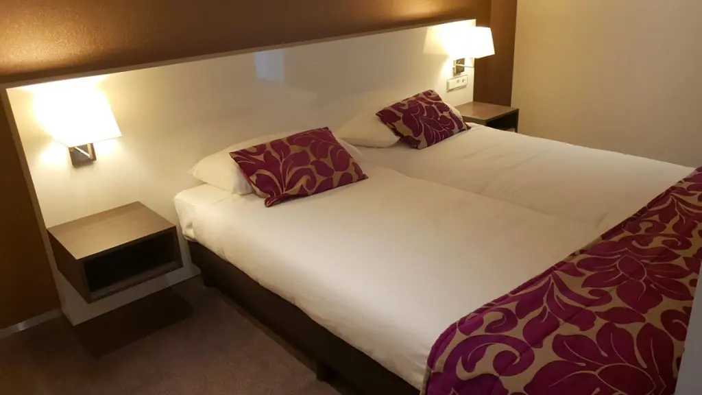 reisetipps-zwolle-staedtetrip-hotel-lumen-zimmer-bett
