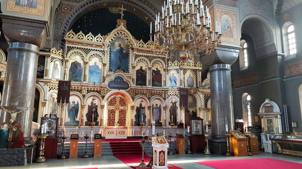 what-must-have-seen-in-Helsinki-Uspenski-Cathedral-inside "class =" wp-image-9814 "srcset =" https://www.nicolos-reiseblog.de/wp-content/uploads/ 2019/02 / wat-moet-gezien-in-helsinki-Uspenski-Kathedraal-binnen-1024x576.jpg 1024w, https://www.nicolos-reiseblog.de/wp-content/uploads/2019/02 /was-muss-man-in-helsinkie-gesehen-haben-Uspenski-Kathedrale-innen-300x169.jpg 300w, https://www.nicolos-reiseblog.de/wp-content/uploads/2019/02/was- must-see-in-helsinki-have-Uspenski-cathedral-inside-800x450.jpg 800w, https://www.nicolos-reiseblog.de/wp-content/uploads/2019/02/was-muss-man -in-Helsinki-gezien-Uspenski-Cathedral-inside.jpg 1200w, https://www.nicolos-reiseblog.de/wp-content/uploads/2019/02/was-muss-man-in-helsinki- seen-has-Uspenski-Kathedrale-innen-300x169@2x.jpg 600w "sizes =" (max-width: 1024px) 100vw, 1024px "/></figure>
<p style=