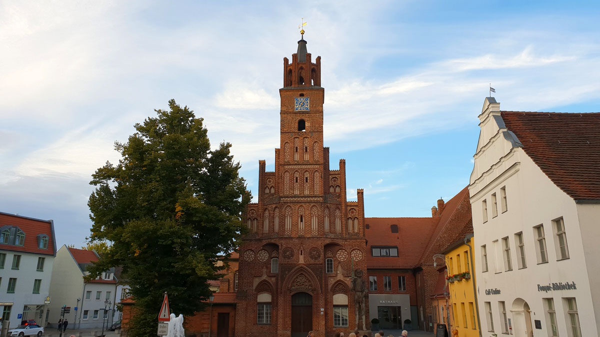 Rundreise-brandenburg-reisetipps-brandenburg-an-der-havel-rathaus