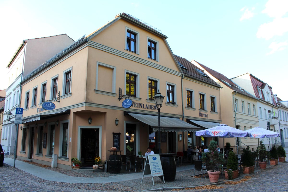 Rundreise-brandenburg-reisetipps-neuruppin-weinhaus-am-neuen-markt