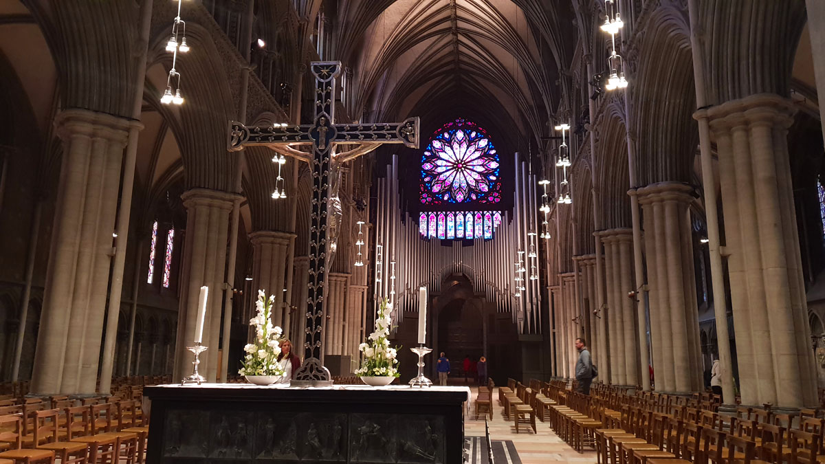 landmarks-trondheim-travel-tips-tondelag-travel-tips-noorwegen-reisblog-5-places-nidarosdom-church-ship-window-rosette "width =" 1200 "height =" 675 "data-wp-pid =" 10173 "srcset =" https: // www.nicolos-reiseblog.de/wp-content/uploads/2019/04/sehenswuerdigkeiten-trondheim-reisetipps-tondelag-reisetipps-norwegen-reiseblog-5-orte-nidarosdom-kirchenschiff-fensterrosette.jpg 1200w, https: // www .nicolos-reiseblog.de / wp-content / uploads / 2019/04 / sightseeing-trondheim-travel-tips-tondelag-travel-tips-norway-travel-blog-5-places-nidarosdom-church-ship-window-rosette-300x169.jpg 300w, https: // www.nicolos-reiseblog.de/wp-content/uploads/2019/04/sehenswuerdigkeiten-trondheim-reisetipps-tondelag-reisetipps-norwegen-reiseblog-5-orte-nidarosdom-kirchenschiff-fensterrosette-1024x576.jpg 1024w, https: / /www.nicolos-reiseblog.de/wp-content/uploads/2019/04/sehenswuerdigkeiten-trondheim-reisetipps-tondelag-reisetipps-norwegen-reiseblog-5-orte-nidarosdom-kirchenschiff-fensterrosette-50x28.jpg 50w, https: //www.nicolos-reiseblog.de/wp-content/uploads/2019/04/sehenswuerdigkeiten-trondheim-reisetipps-tondelag-reisetipps-norwegen-reiseblog-5-orte-nidarosdom-kirchenschiff-fensterrosette-800x450.jpg 800w "sizes = "(max-width: 1200px) 100vw, 1200px" /></p>
<p><span style=