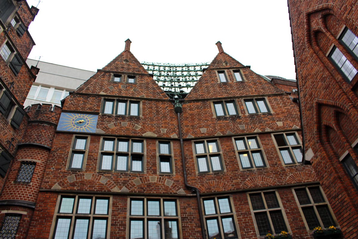 bremen-boettcherstrasse-glockenspiel