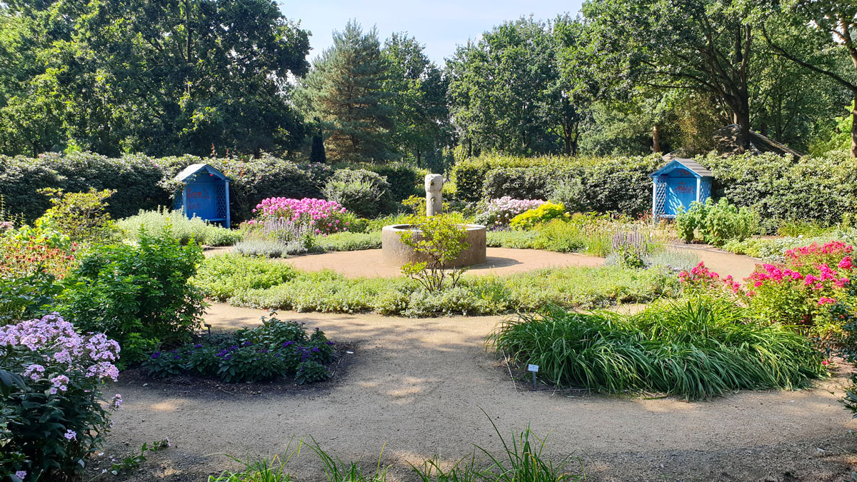 bremen-rhododendronpark-brunnen