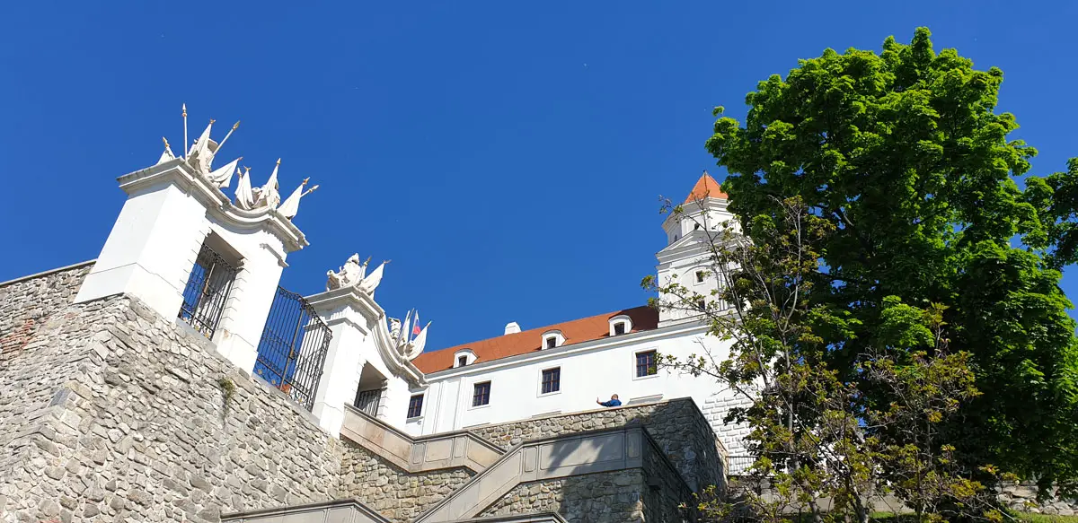 Burg-bratislava-perspektive