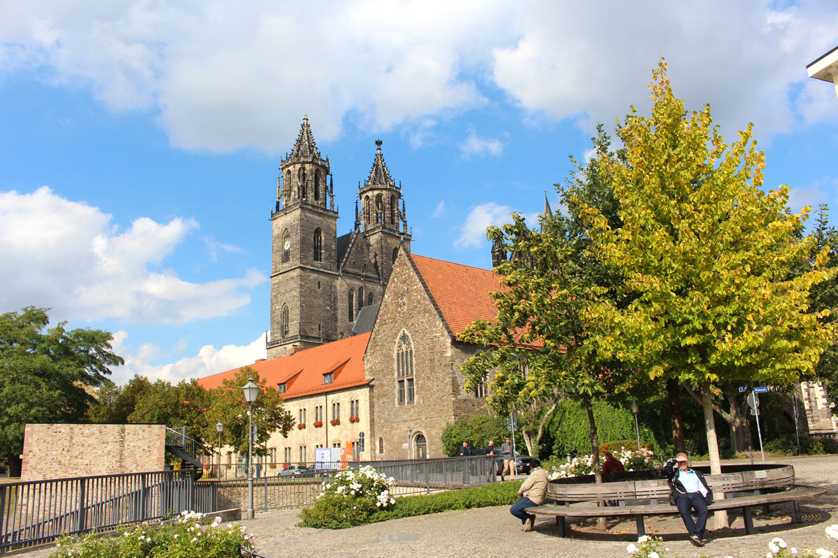 Dom-zu-Magdeburg-Nicolos-Reiseblog" width="1200" height="800" data-wp-pid="10918" srcset="https://www.nicolos-reiseblog.de/wp-content/uploads/2019/07/Dom-zu-Magdeburg-Nicolos-Reiseblog.jpg 1200w, https://www.nicolos-reiseblog.de/wp-content/uploads/2019/07/Dom-zu-Magdeburg-Nicolos-Reiseblog-300x200.jpg 300w, https://www.nicolos-reiseblog.de/wp-content/uploads/2019/07/Dom-zu-Magdeburg-Nicolos-Reiseblog-1024x683.jpg 1024w, https://www.nicolos-reiseblog.de/wp-content/uploads/2019/07/Dom-zu-Magdeburg-Nicolos-Reiseblog-50x33.jpg 50w, https://www.nicolos-reiseblog.de/wp-content/uploads/2019/07/Dom-zu-Magdeburg-Nicolos-Reiseblog-800x533.jpg 800w" sizes="(max-width: 1200px) 100vw, 1200px"/></p>
</pre>
<p>Source: https://www.nicolos-reiseblog.de/sehenswuerdigkeiten-magdeburg/</p>
</div><!-- .entry-content -->
<footer class=