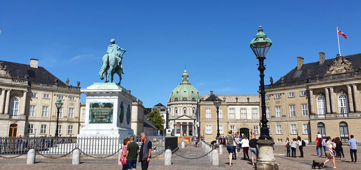 amalienborg-platz-nicolos-reiseblog