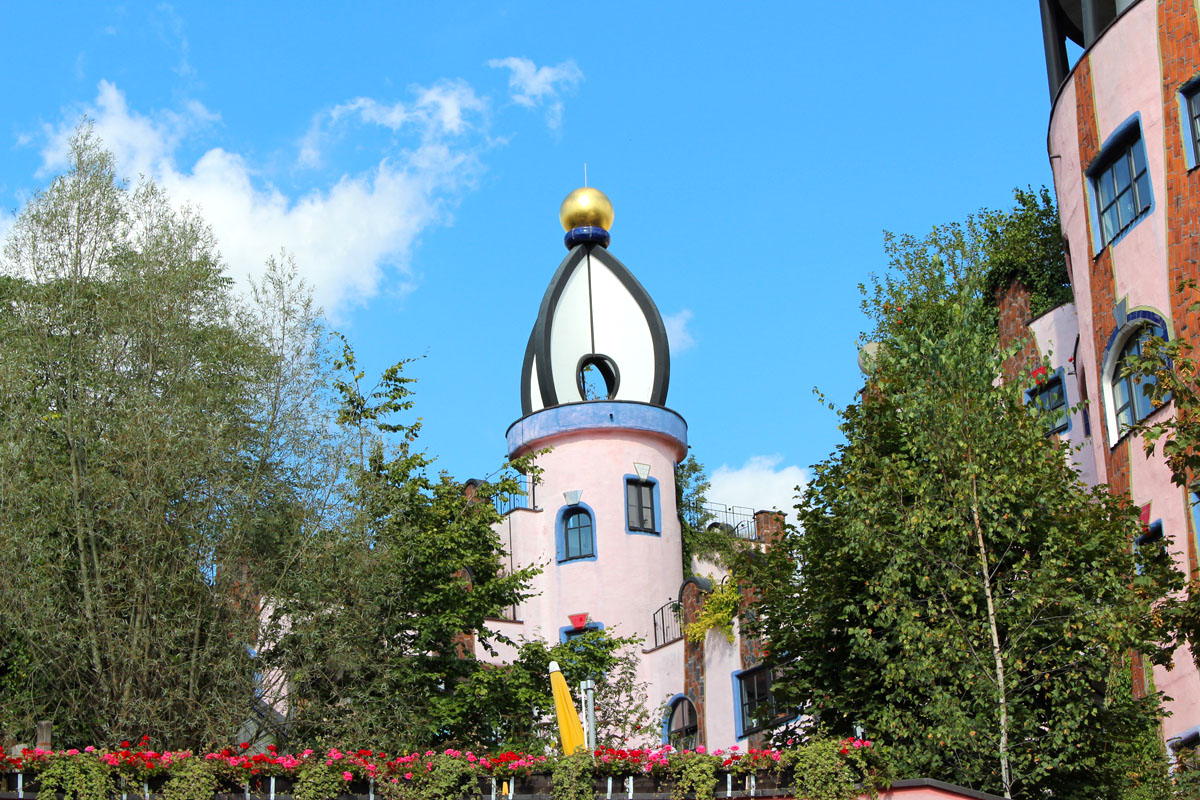 kleiner-turm-hundertwasserhaus-gruene-zitadelle-magdeburg