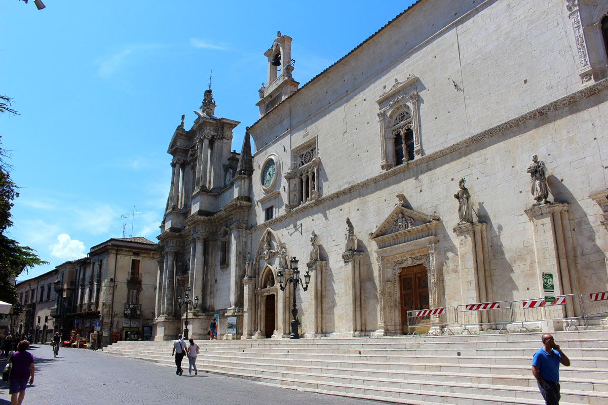 sehenswuerdigkeiten-sulmona-Casa-Santa-Annunziata