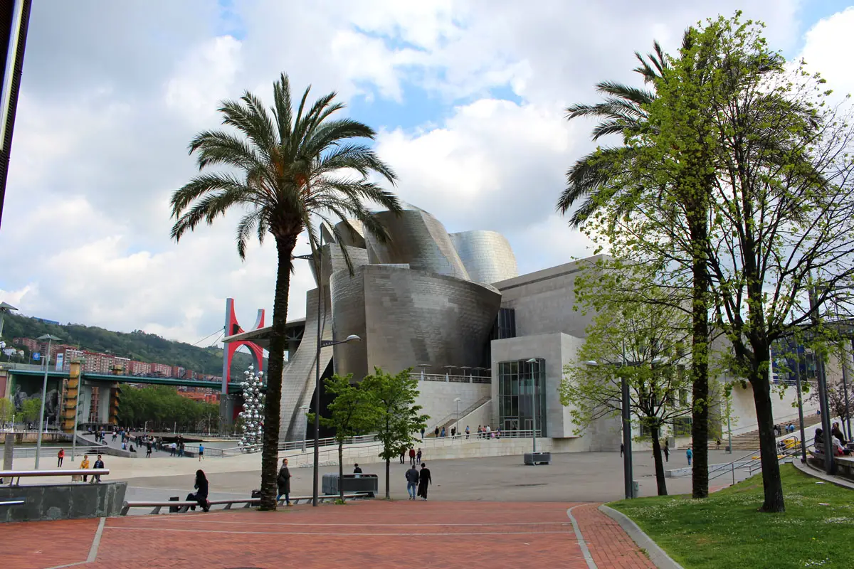 Was-muss-man-sehen-Bilbao-guggenheim-museum
