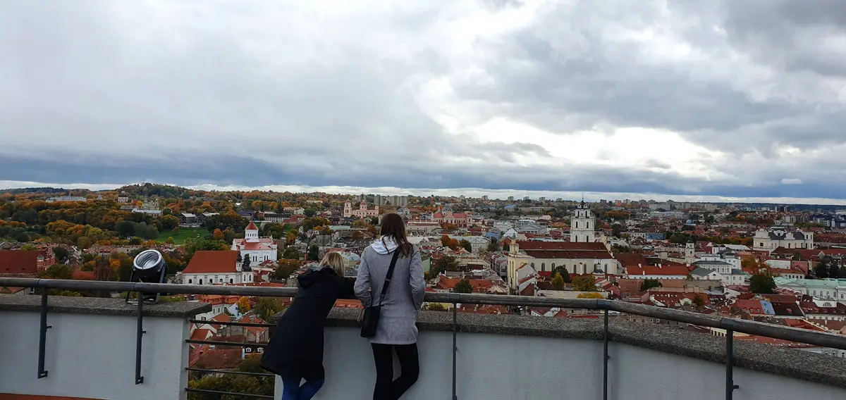 Was-in-Vilnius-sehen-Burg-Gediminas-ausblick