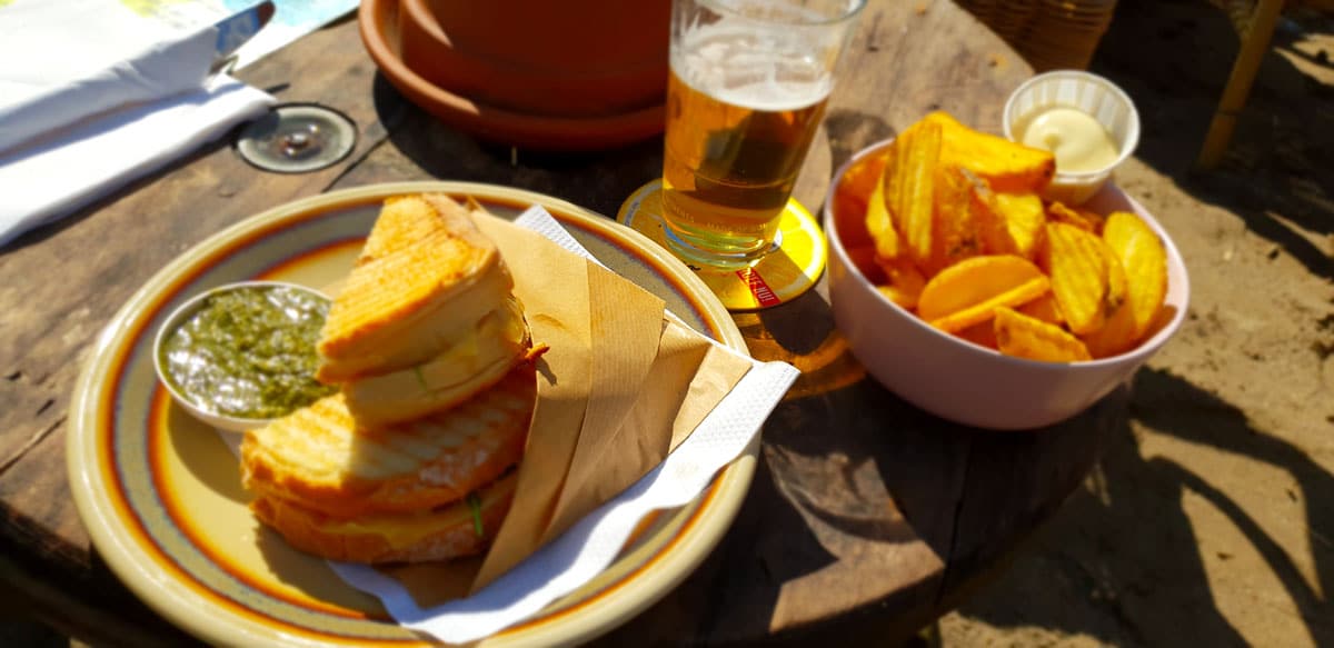 Holland-rundreise-hansestaedte-haderwijk-beach-island-walhalla-lunch