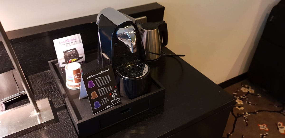 Holland-rundreise-hansestaedte-haderwijk-Van-der-Valk-Hotel-zimmer-kaffeemaschine