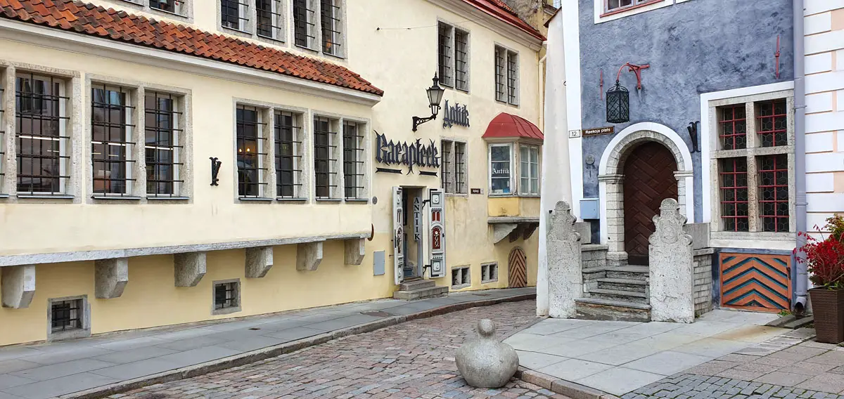 Tallinn-sehenswuerdigkeiten-alte-apotheke