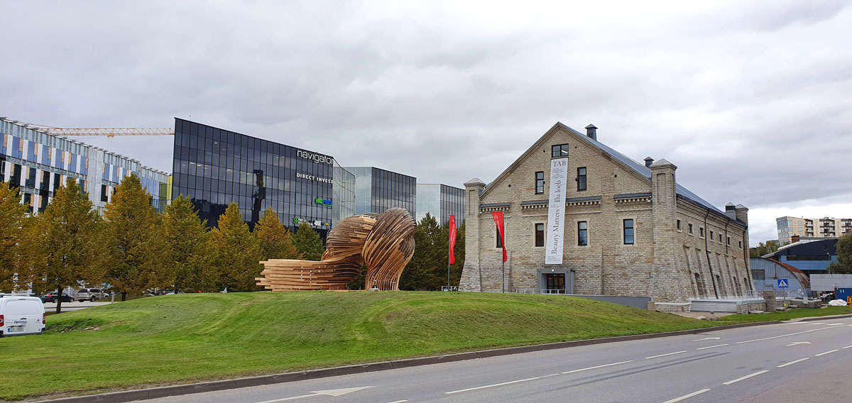 Tallinn Sightseeing Architecture Museum "width =" 1200 "height =" 568 "srcset =" https://www.nicolos-reiseblog.de/wp-content/uploads/2019/12/Tallinn-sehenswuerdigkeits-architekturmuseum.jpg 1200w, https://www.nicolos-reiseblog.de/wp-content/uploads/2019/12/Tallinn-sehenswuerdigkeits-architekturmuseum-300x142.jpg 300w, https://www.nicolos-reiseblog.de/wp-content/uploads /2019/12/Tallinn-sehenswuerdigkeits-architekturmuseum-1024x485.jpg 1024w "sizes =" (max-breedte: 1200px) 100vw, 1200px "/></p>
<hr/>
<h2>Tallinn bezienswaardigheden voor een dag</h2>
<p>Gaat u op een Baltische cruise en bent u slechts één dag in Tallinn? In mijn blogpost <strong>Een dag in Tallinn</strong> u vindt hier mijn tips en een routevoorstel voor een leuke dag in Tallinn.</p>
<hr/>
<h2>Tallinn bezienswaardigheden kaart</h2>
<p><iframe src=