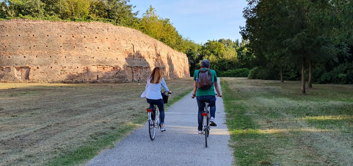 ferrara-sehenswuerdigkeiten-stadtmauern-radtour