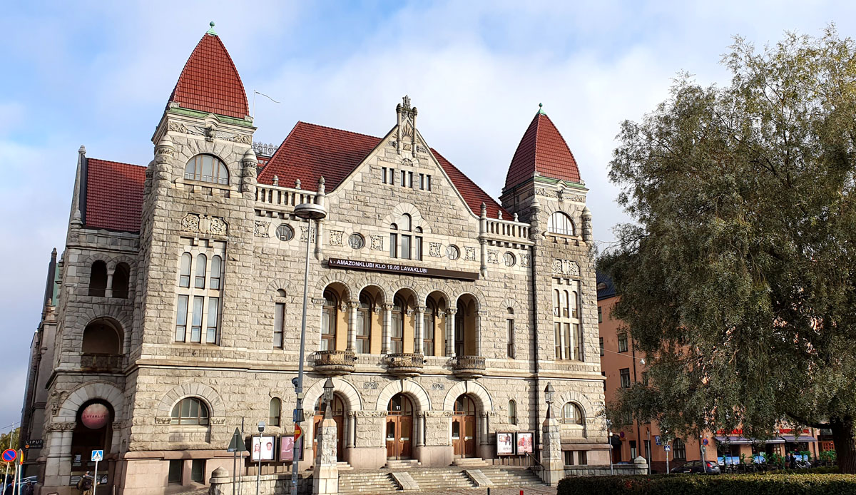 helsinki-sehenswuerdigkeiten-Finnisches-Nationaltheater