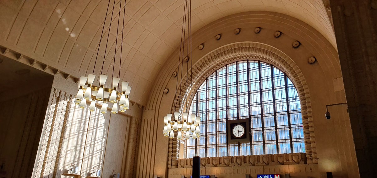 helsinki-sehenswuerdigkeiten-bahnhof-innen