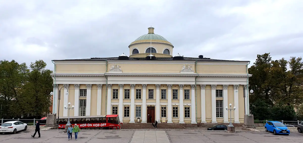 helsinki-sehenswuerdigkeiten-nationalbibliothek-finnland