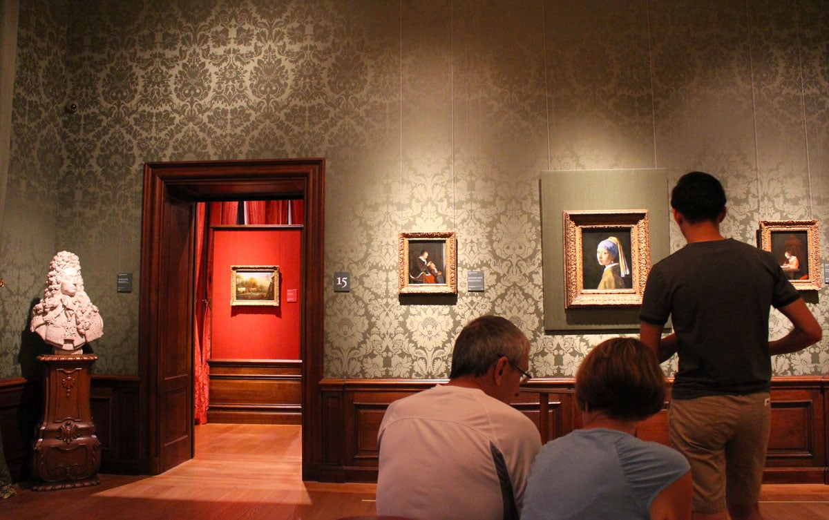 Den_Haag_sehenswuerdigkeits_mauritshuis_maedchen_perlorhgehaenge "width =" 1200 "height =" 753 "srcset =" https://www.nicolos-reiseblog.de/wp-content/uploads/2020/04/Den_Haag_sehenswuerdigungen_mauritshapma_jpg: reiseblog.de/wp-content/uploads/2020/04/Den_Haag_sehenswuerdigkeiten_mauritshuis_maedchen_perlorhgehaenge-300x188.jpg 300w, https://www.nicolos-reiseblog.de/wp-content/uploads/2020/04/Den_Haag_sehhwp_haag_sehhwp_haag_sehhwp_haag_sehhp https://www.nicolos-reiseblog.de/wp-content/uploads/2020/04/Den_Haag_sehenswuerdigkeits_mauritshuis_maedchen_perlorhgehaenge-343x215.jpg 343w, https://www.nicolos-reiseblog.de/wp-content/uploads/2020/04/04 /Den_Haag_sehenswuerdigkeits_mauritshuis_maedchen_perlorhgehaenge-326x205.jpg 326w "maten =" (max. Breedte: 1200px) 100vw, 1200px "/></noscript></p><p id=