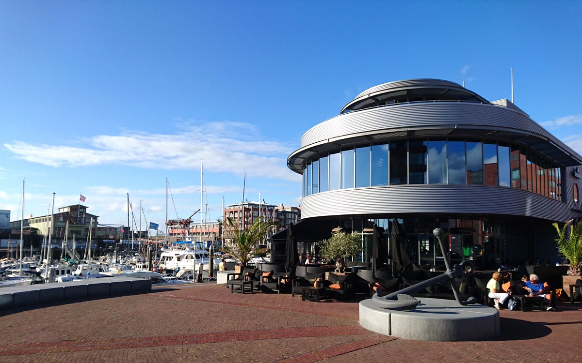 Den_Haag_sehenswuerdigkeiten_scheveningen_jachthafen_restaurants" width="1200" height="750" srcset="https://www.nicolos-reiseblog.de/wp-content/uploads/2020/04/Den_Haag_sehenswuerdigkeiten_scheveningen_jachthafen_restaurants.jpg 1200w, https://www.nicolos-reiseblog.de/wp-content/uploads/2020/04/Den_Haag_sehenswuerdigkeiten_scheveningen_jachthafen_restaurants-300x188.jpg 300w, https://www.nicolos-reiseblog.de/wp-content/uploads/2020/04/Den_Haag_sehenswuerdigkeiten_scheveningen_jachthafen_restaurants-1024x640.jpg 1024w, https://www.nicolos-reiseblog.de/wp-content/uploads/2020/04/Den_Haag_sehenswuerdigkeiten_scheveningen_jachthafen_restaurants-343x215.jpg 343w, https://www.nicolos-reiseblog.de/wp-content/uploads/2020/04/Den_Haag_sehenswuerdigkeiten_scheveningen_jachthafen_restaurants-326x205.jpg 326w" sizes="(max-width: 1200px) 100vw, 1200px"/></noscript></p><hr/><h2>10| Museum Beelden aan Zee</h2><aside class=