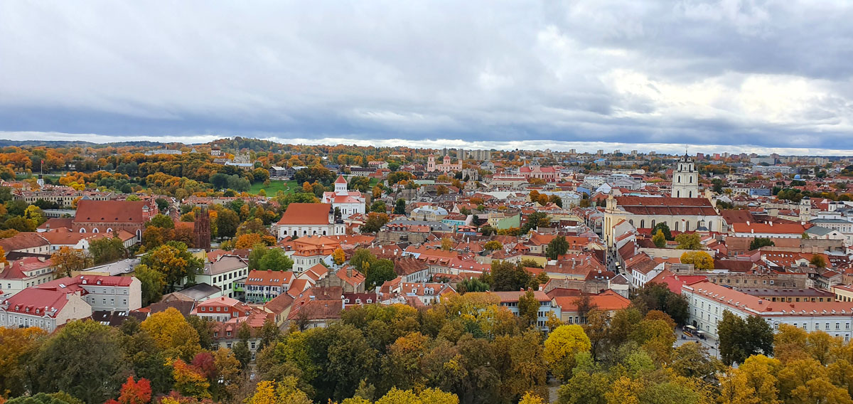 vilnius-sehenswuerdigkeiten-Gediminas-turm-ausblick-altstadt