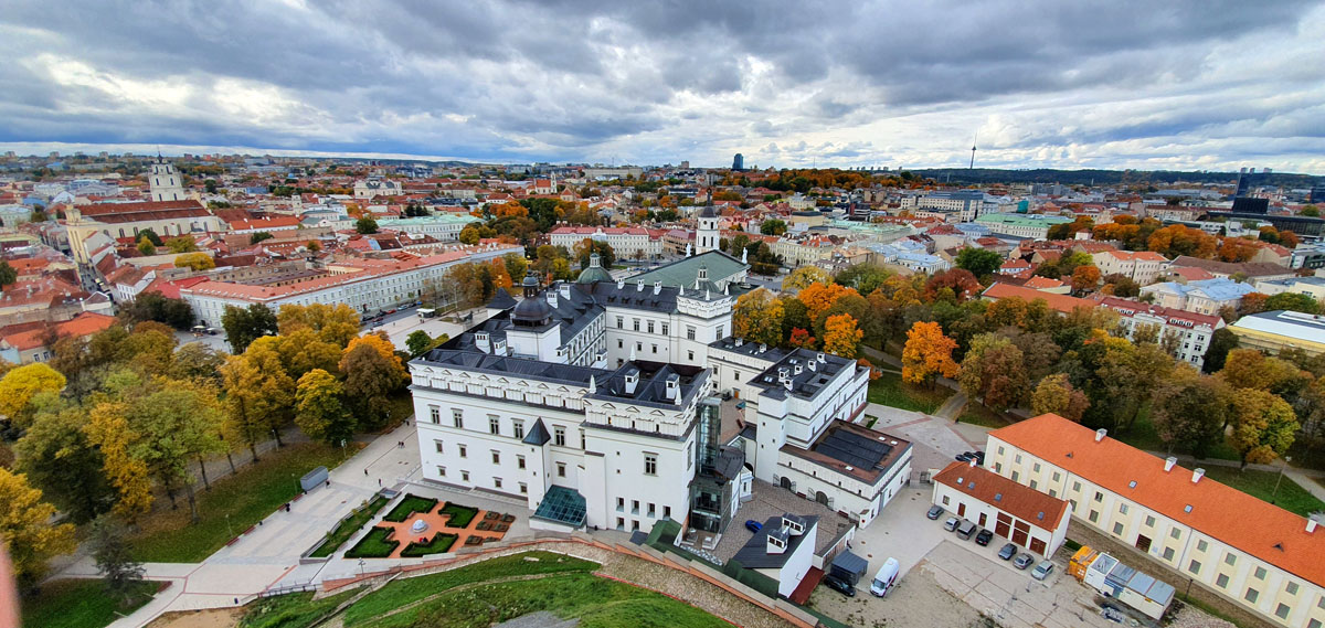 vilnius-sehenswuerdigkeiten-Grossfuerstliches-Schloss-panorama