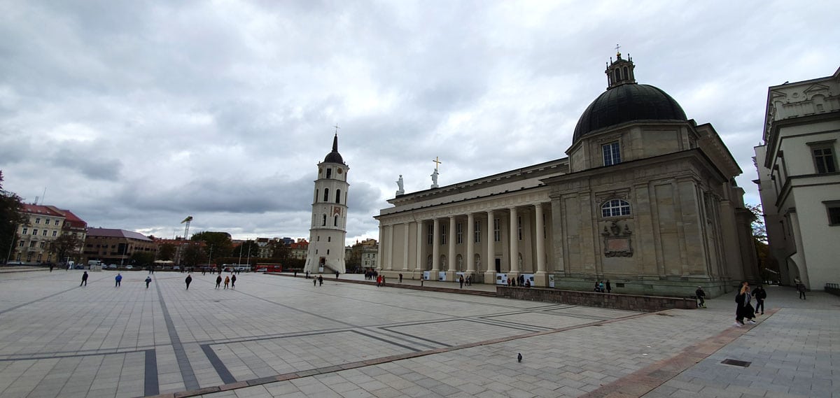 vilnius-sehenswuerdigkeiten-Kathedralplatz