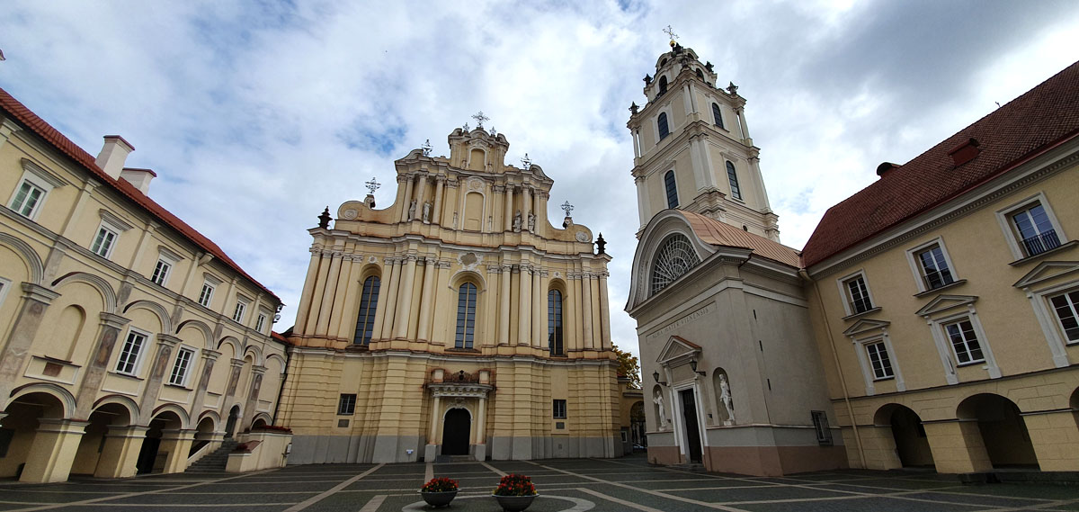 vilnius-sehenswuerdigkeiten-universitaet-johanniskirche